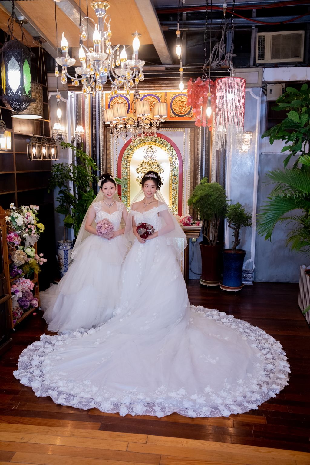 一字肩蕾絲婚紗