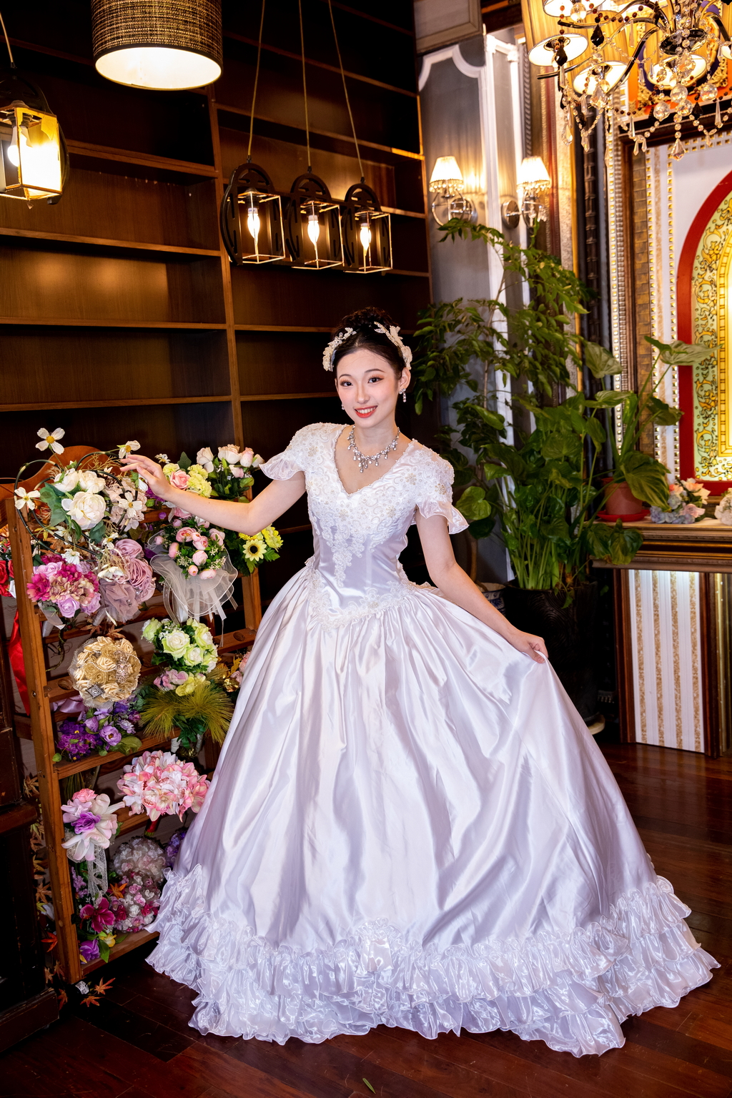 蝴蝶結設計婚紗