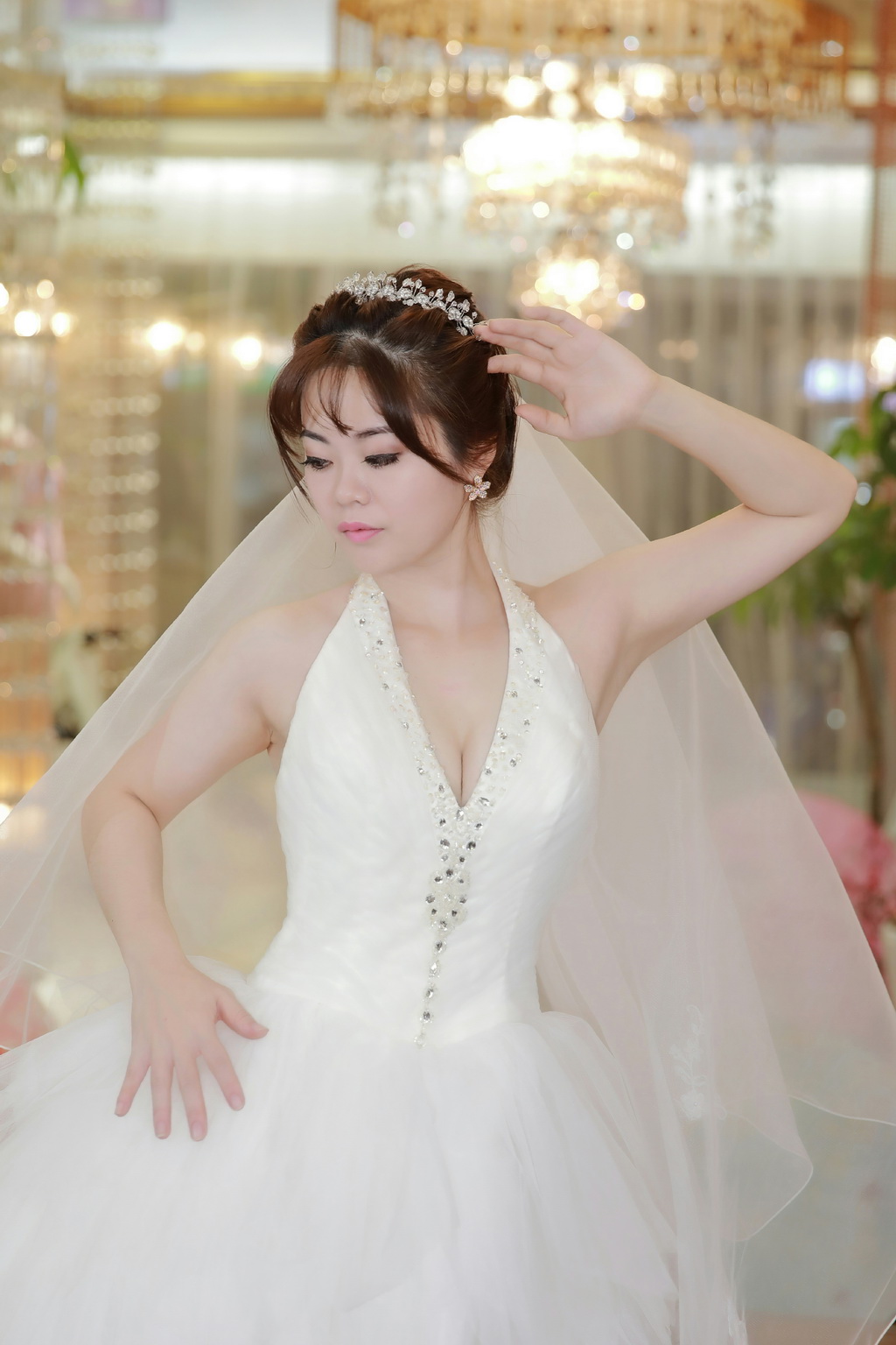 莫蘭迪雕花旗袍