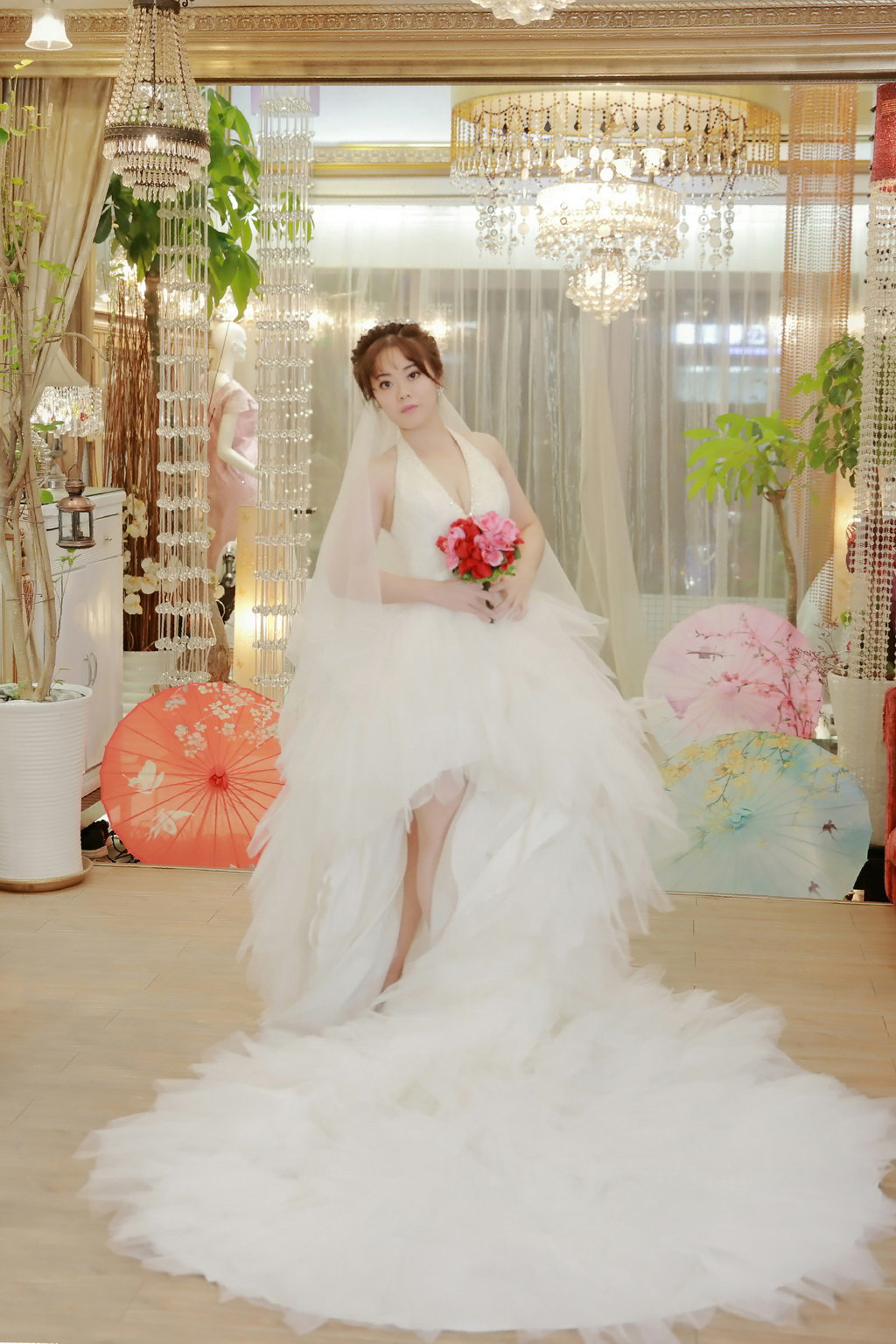 香檳色繡花禮服